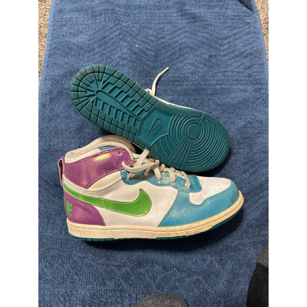 UNIQUE NIKE DUNKS HIGH TOP PURPLE GREEN AND BLUE SIZE 3Y